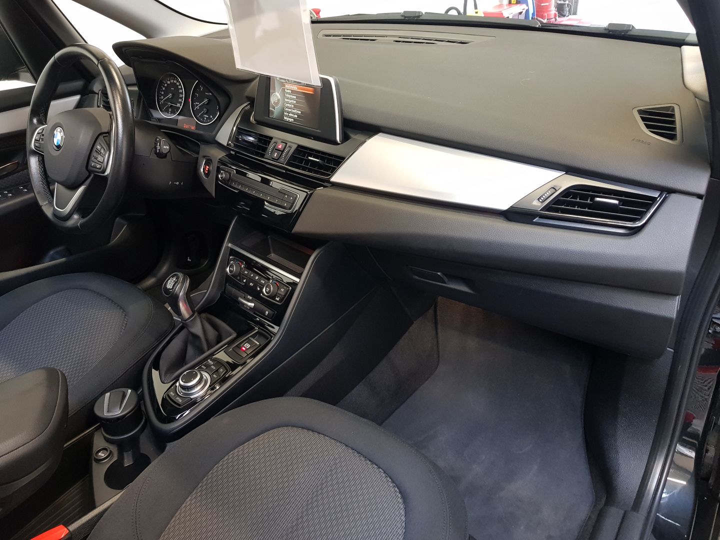 BMW 218i ACTIVE TOURER