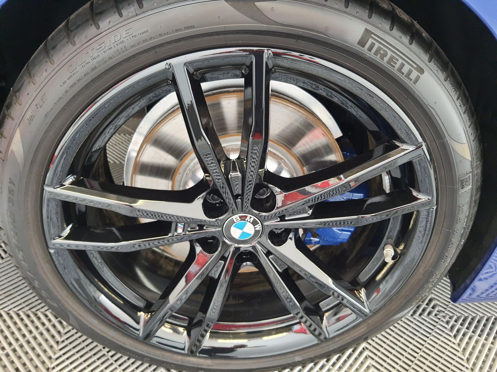 BMW 330i M-SPORT